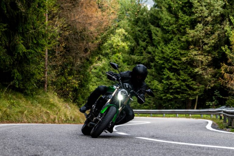 Benelli S La Naked Essenziale A Euro