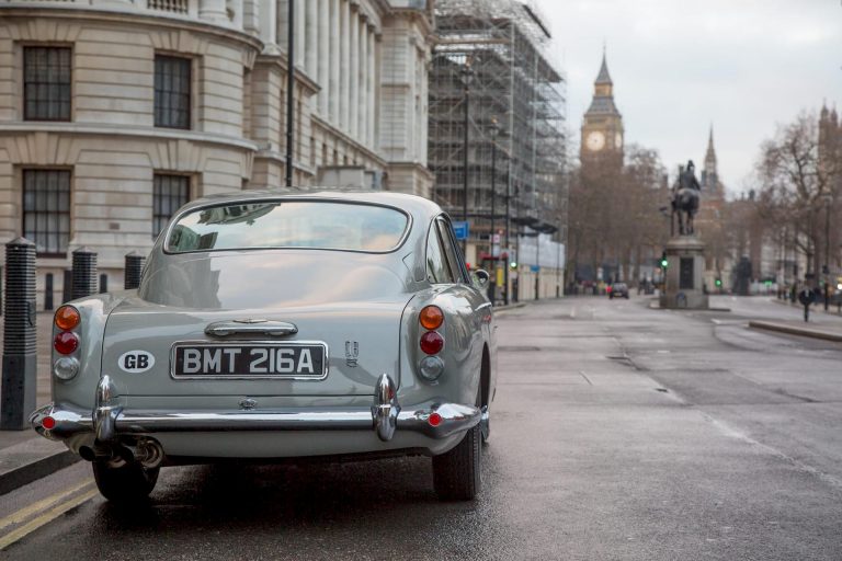 Aston Martin DB5 Goldfinger: 25 esemplari a 3 milioni di euro (tasse escluse)