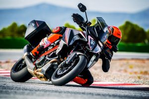 KTM 1290 Super Duke GT 2019