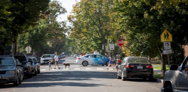 Guida autonoma Ford: i test a Washington