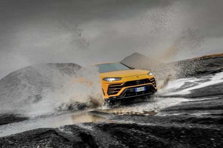 Lamborghini Avventura Islanda 2018: i super SUV Urus in viaggio tra paesaggi spettacolari