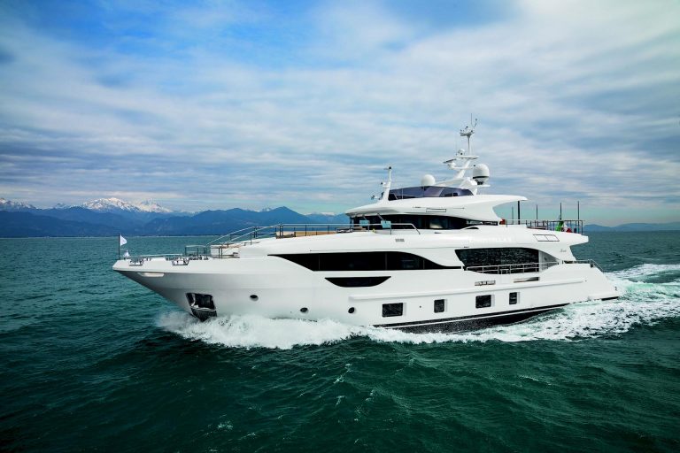 Benetti Delfino 95