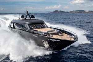 Nuovo yacht Roberto Cavalli