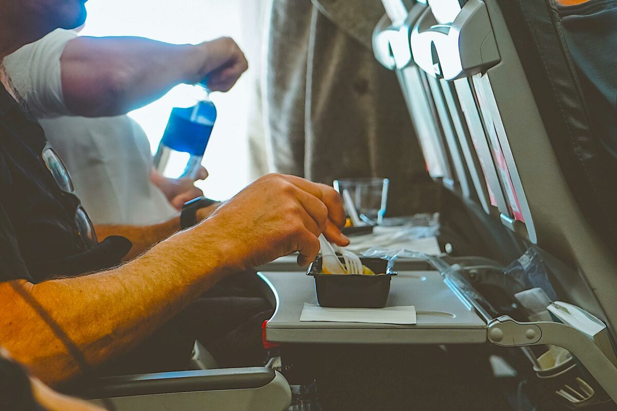 cosa si mangia in aereo