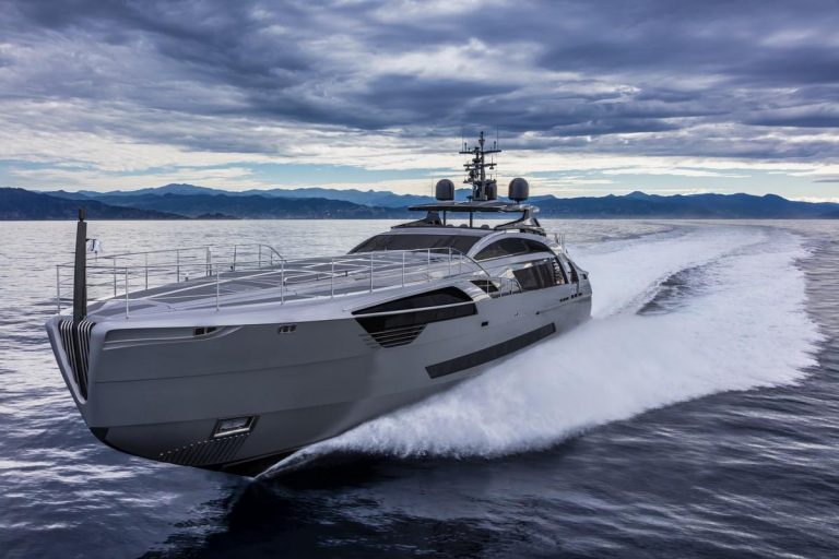 Pershing 140