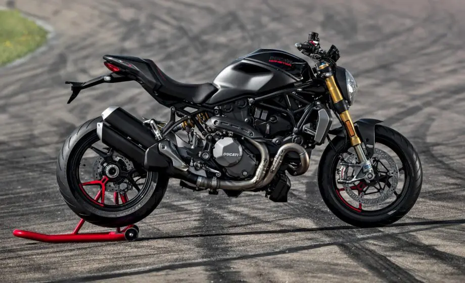 Ducati Monster 1200 S Black on Black