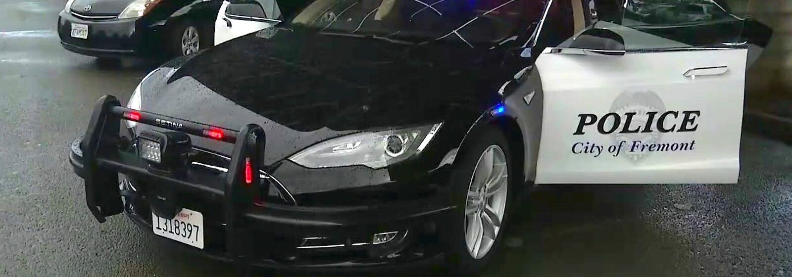 Tesla Model S Polizia