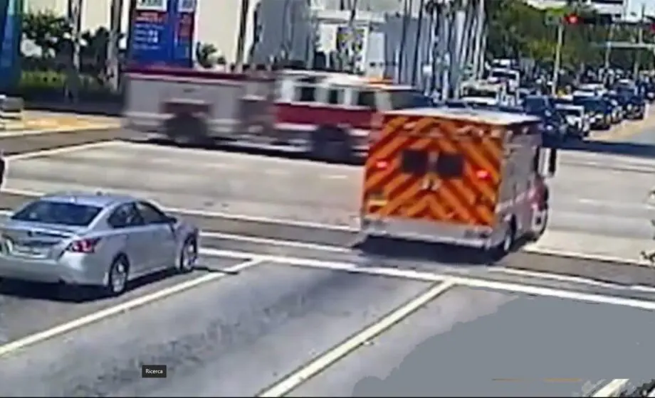 Ambulanza crash vigili del fuori