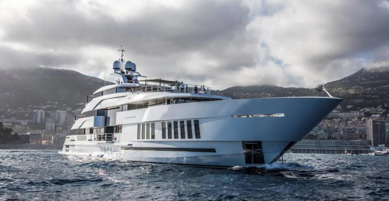 Life Saga: megayacht da 65 metri firmato Admiral