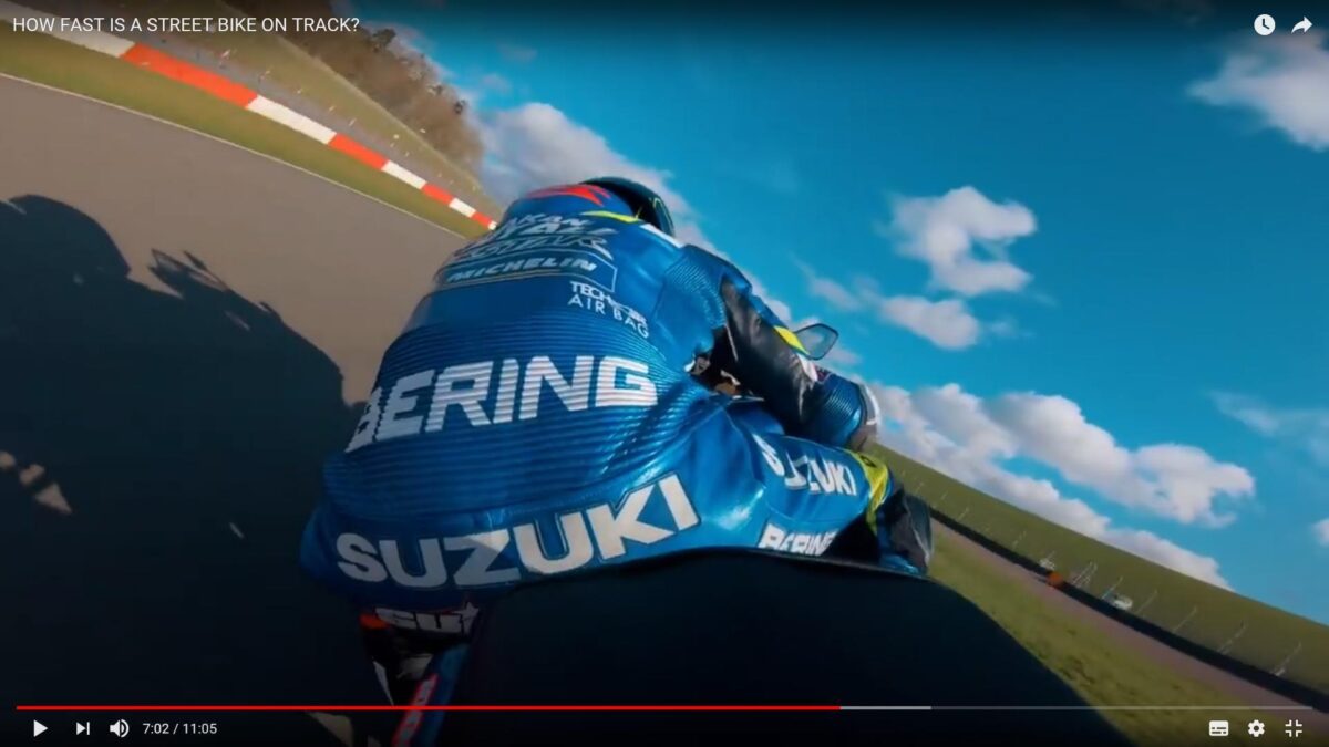 Suzuki GSX-R1000R in pista con Guintoli a Donington Park