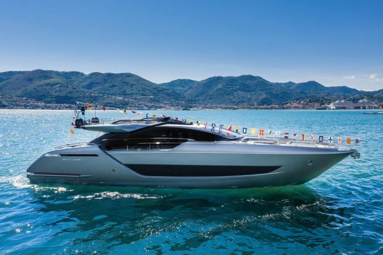 Riva Yacht 88 Folgore