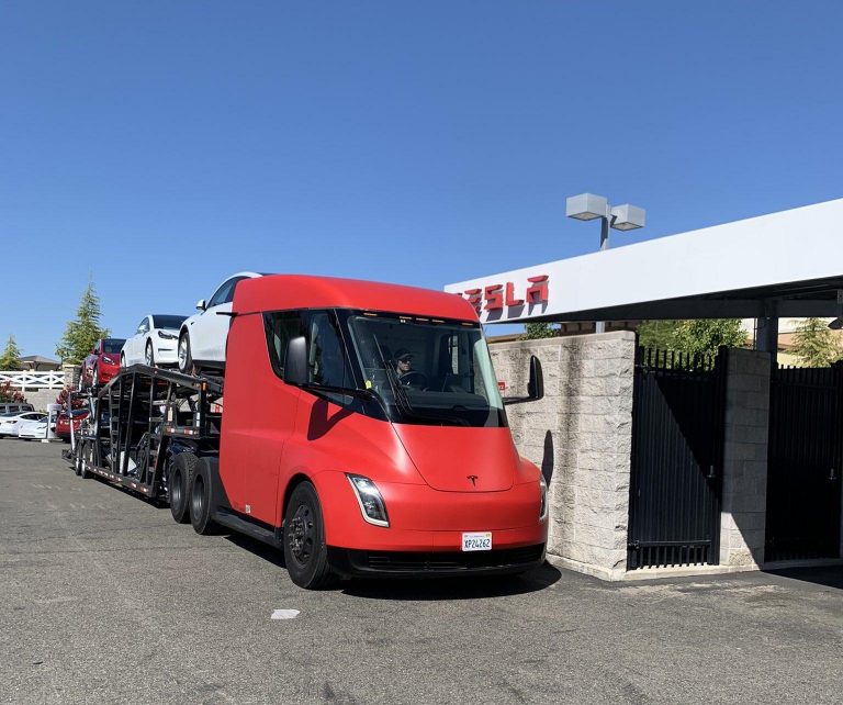 tesla semi