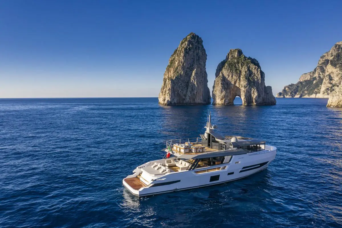 Nuovo Arcadia Yachts Sherpa XL