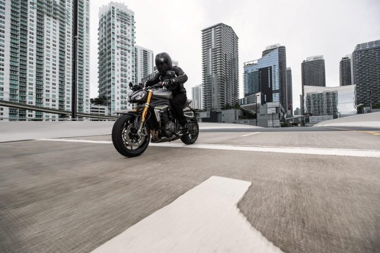 Triumph Speed Triple 1200 RS 2021