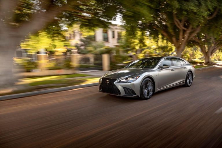 Lexus LS 2021