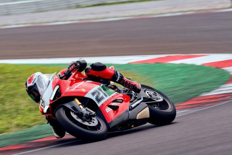 Ducati Panigale V2 Bayliss 1st Championship 20th Anniversary