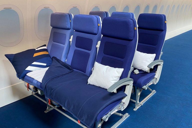 lufthansa sleepers row