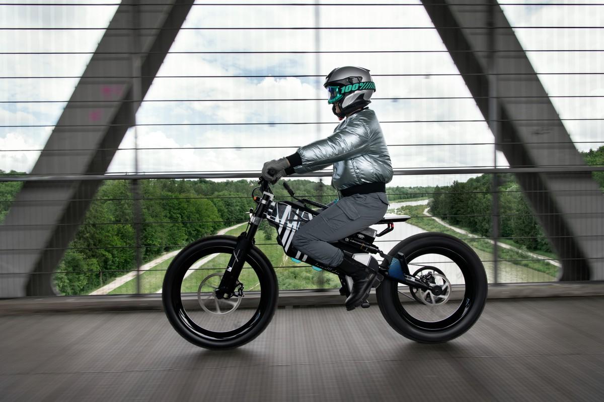 BMW Motorrad Vision Amby