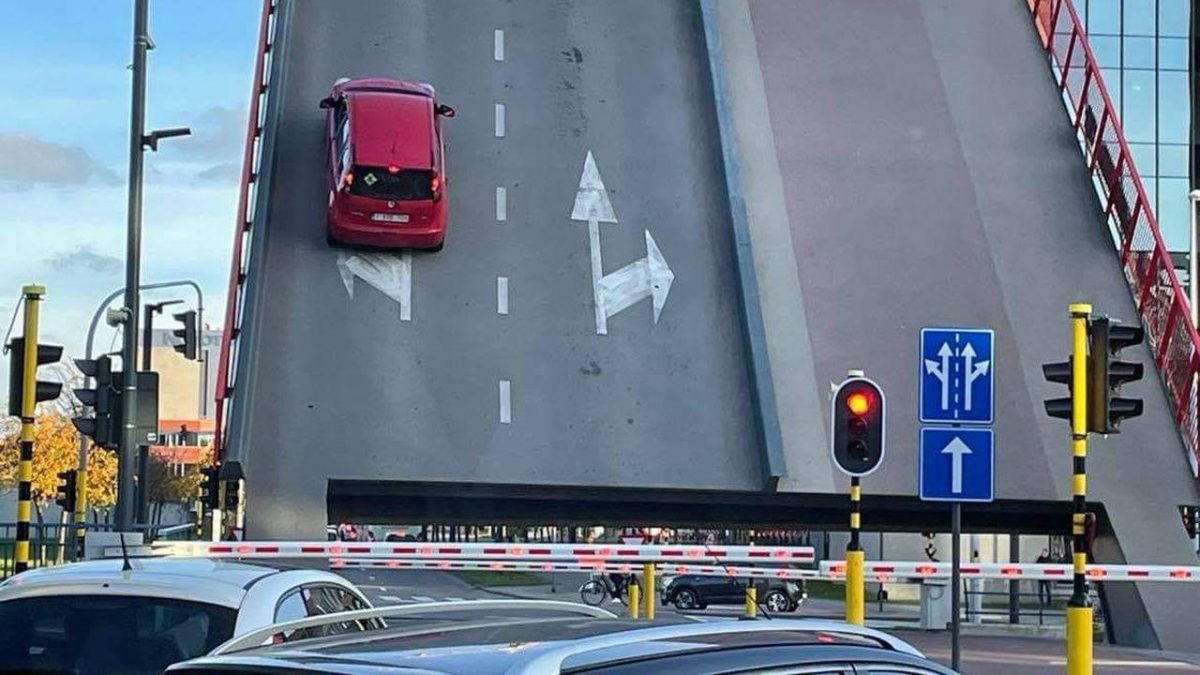 ponte levatoio belgio