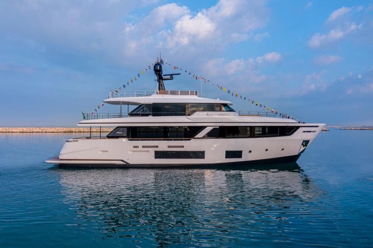 Custom Line Navetta 30 My Wolfpack