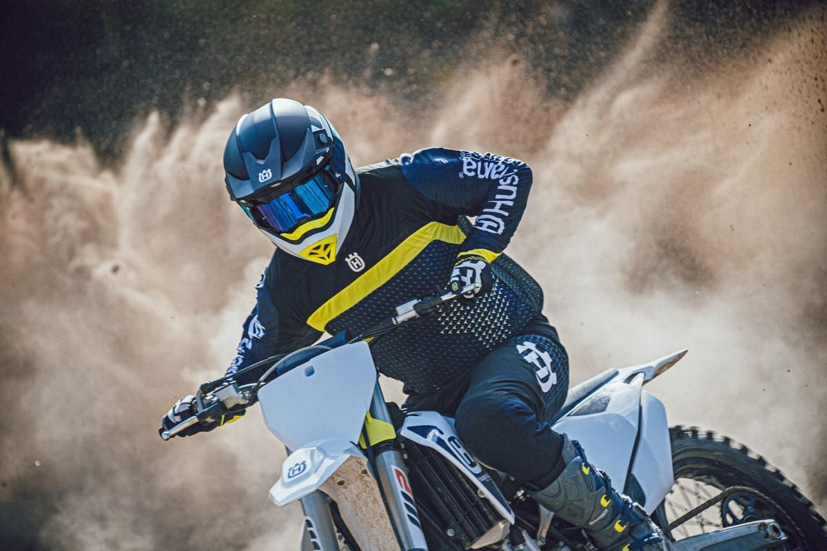 Husqvarna Motorcycles abbigliamento 2022