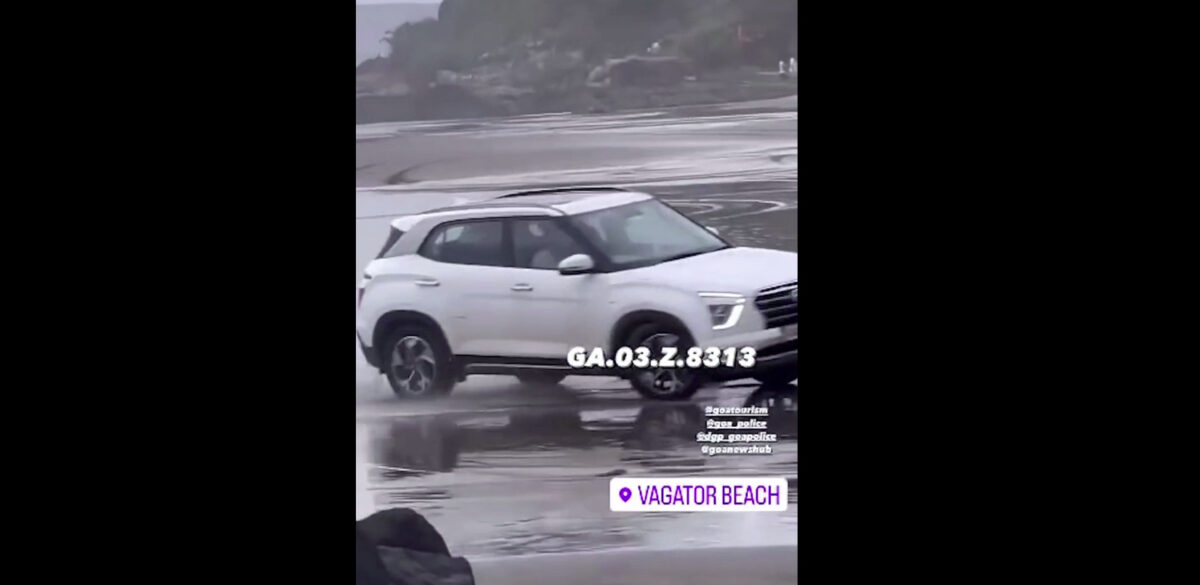 auto in spiaggia