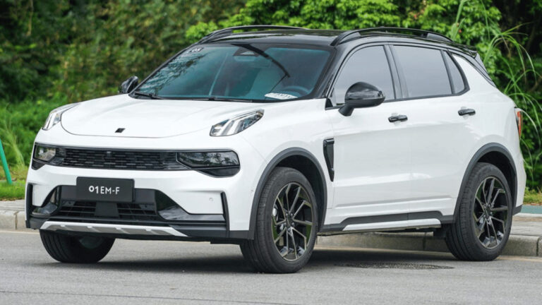 Lynk & Co 01 EM-F: nuovo design e nuovo ibrido da 245 CV