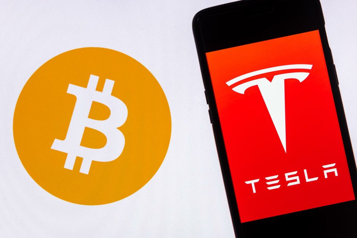 tesla vende bitcoins