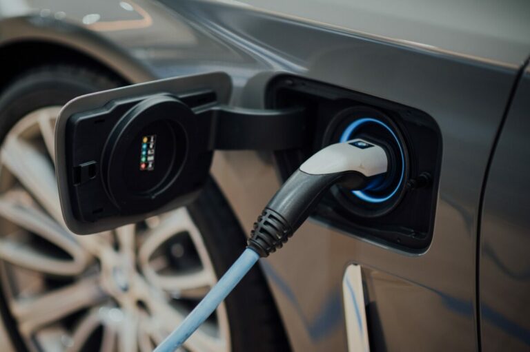 Auto elettriche inquinamento