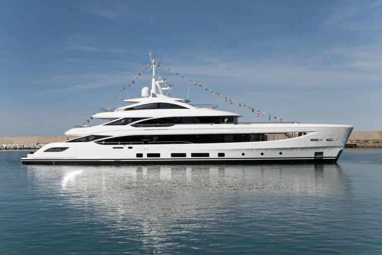 Benetti B.Now 50M Oasis Deck