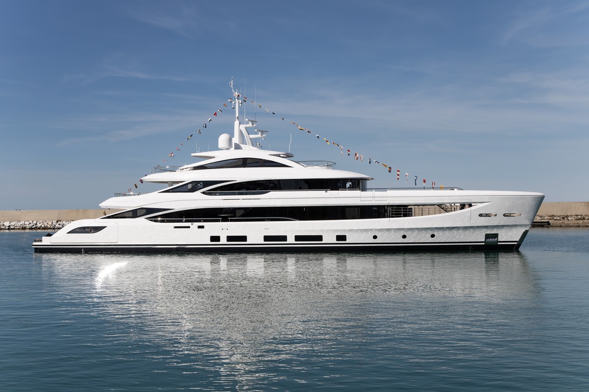 Benetti B.Now 50M Oasis Deck