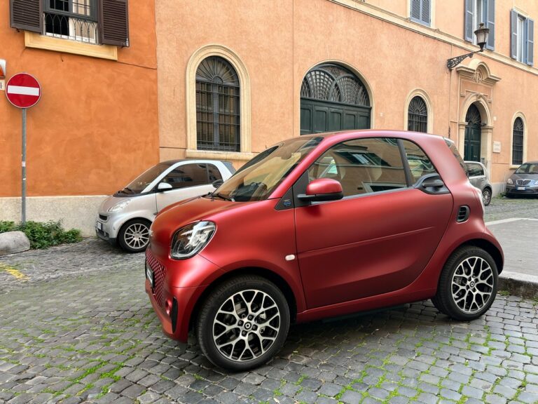 smart EQ fortwo racingred