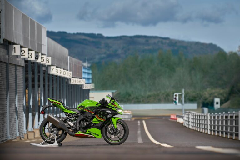 Kawasaki Ninja Trophy ZX-4RR 2024