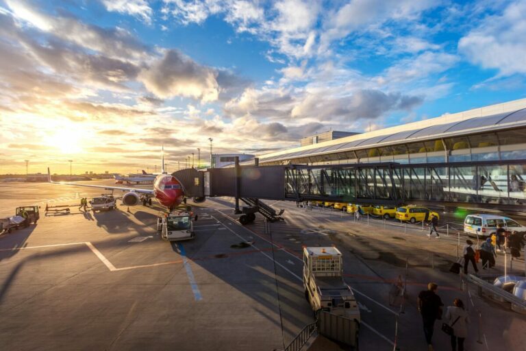 aeroporto viaggi lunghi in aereo