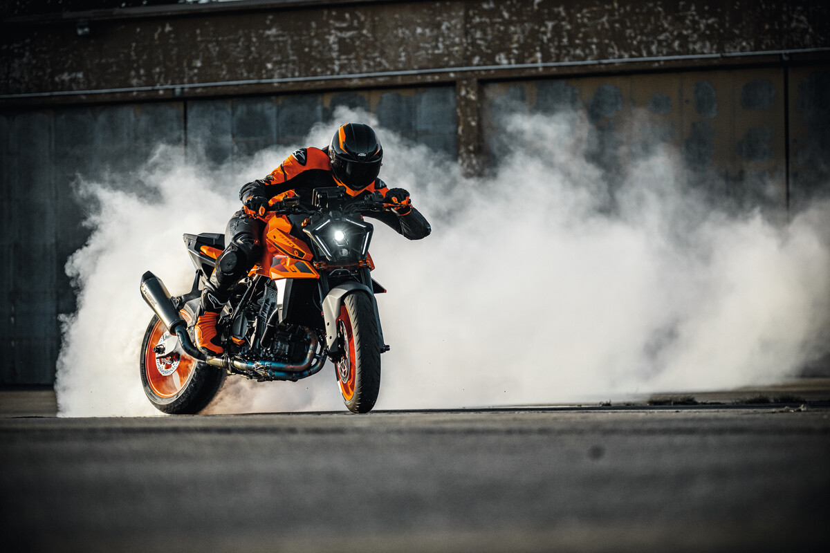 KTM 990 DUKE 2024