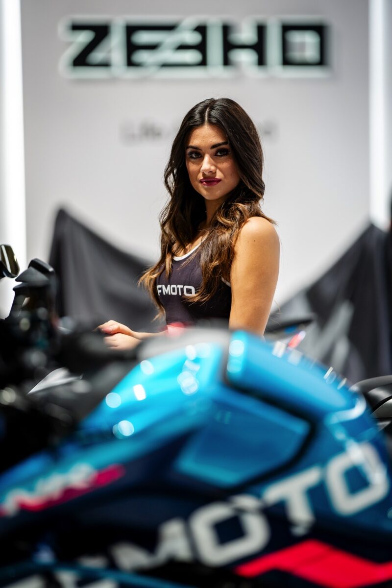 Ragazze Salone Eicma 2023