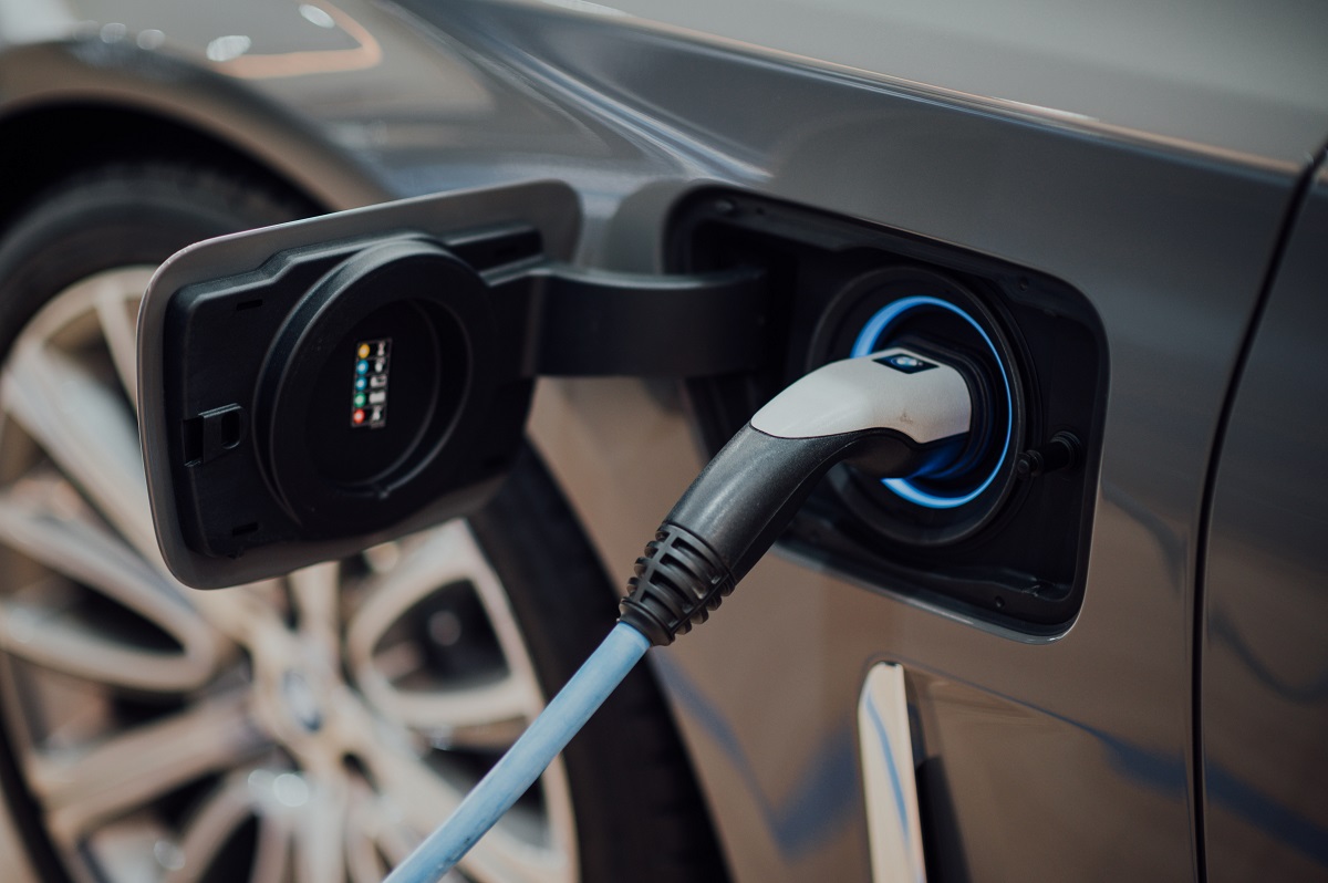 auto elettriche differenza kw kwh