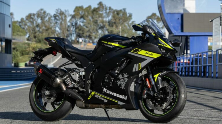 Kawasaki ZX-10RR Winter Test Limited