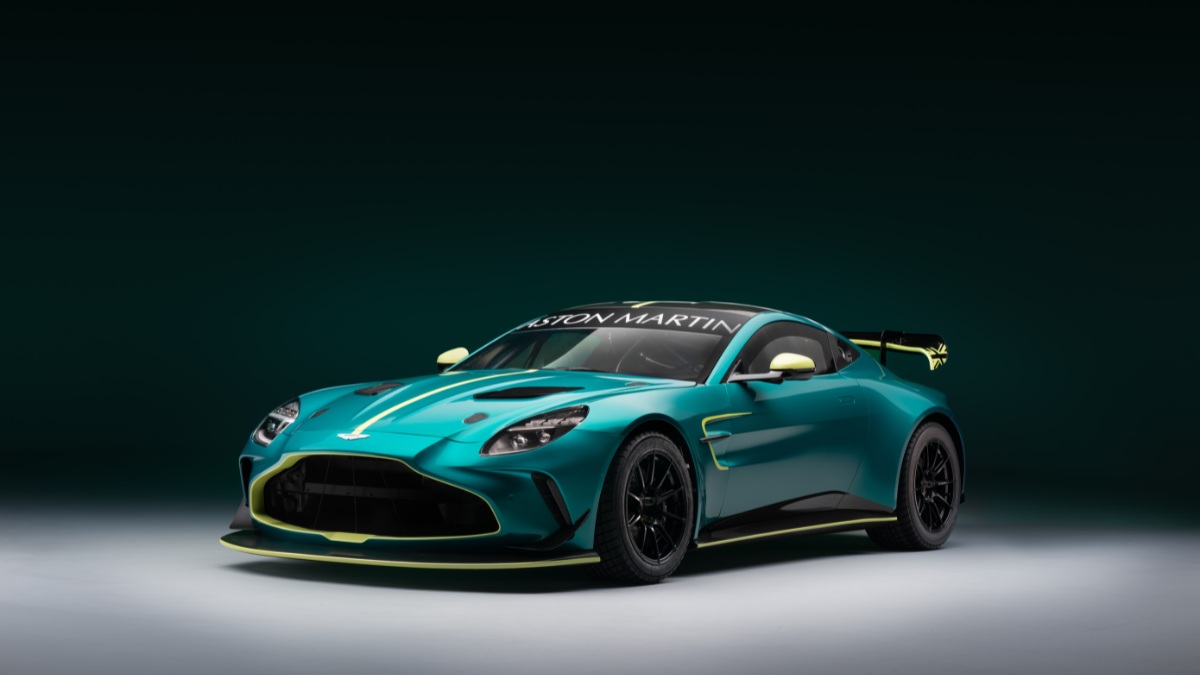 Aston Martin Vantage GT4