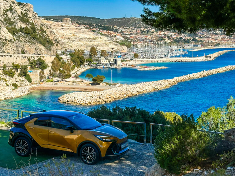 TOYOTA C-HR PHEV