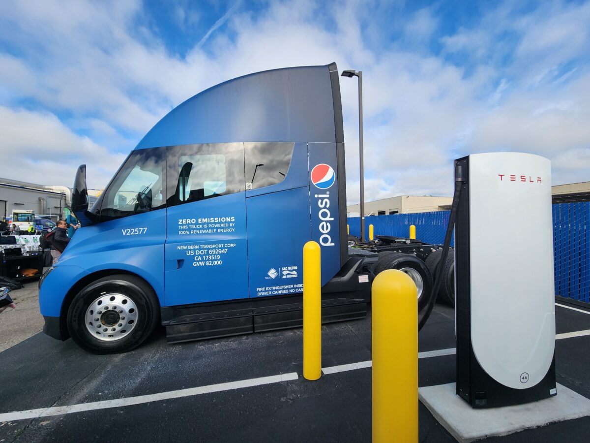 tesla semi pepsi