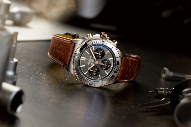 Breitling Chronomat B01 42 Triumph