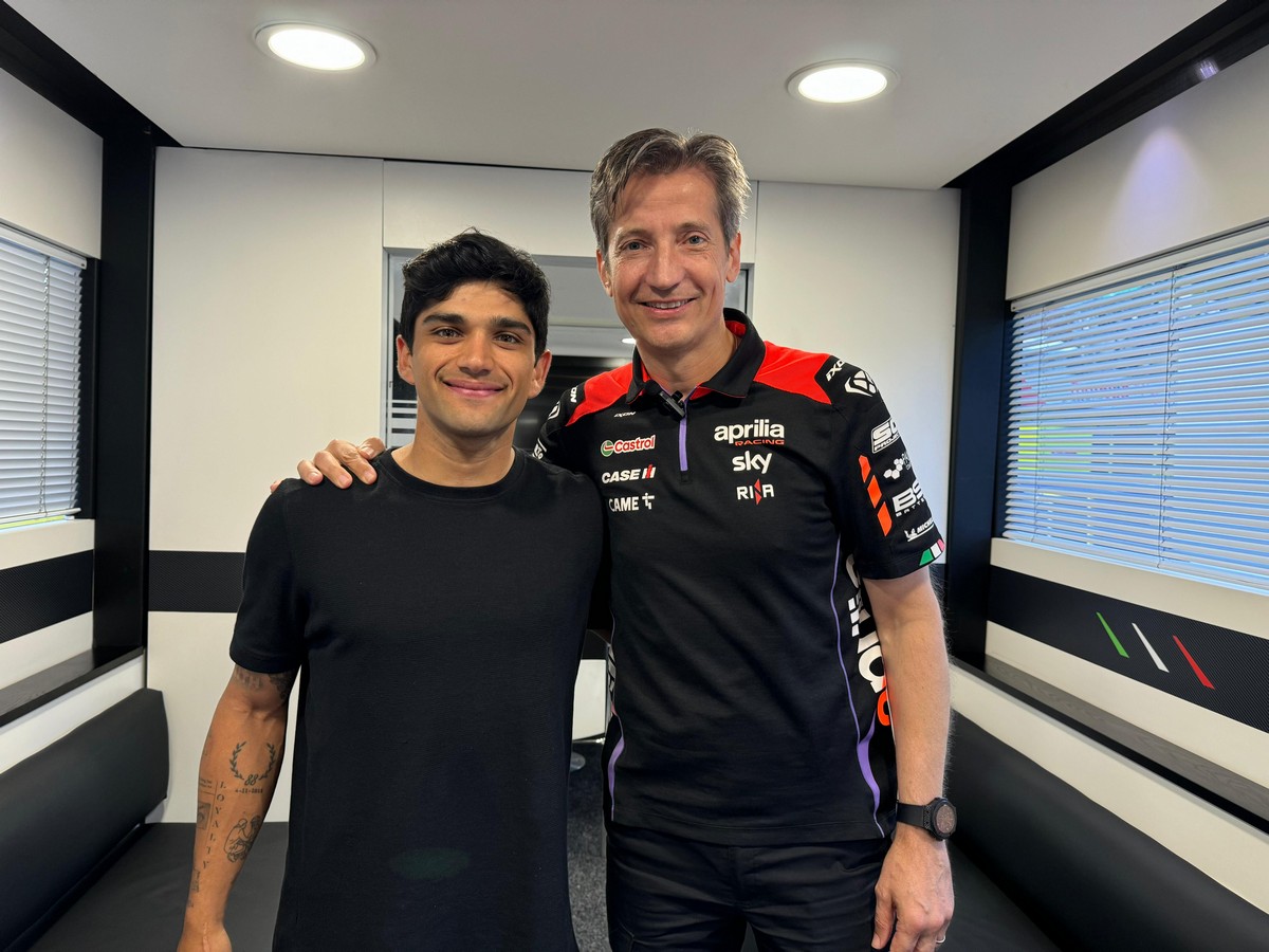 Jorge Martin e Massimo Rivola firma contratto MotoGP 2025
