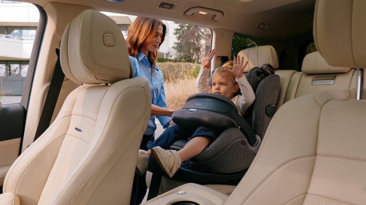 Il nuovo seggiolino auto per bambini Cybex Anoris T2 i-Size con airbag integrato