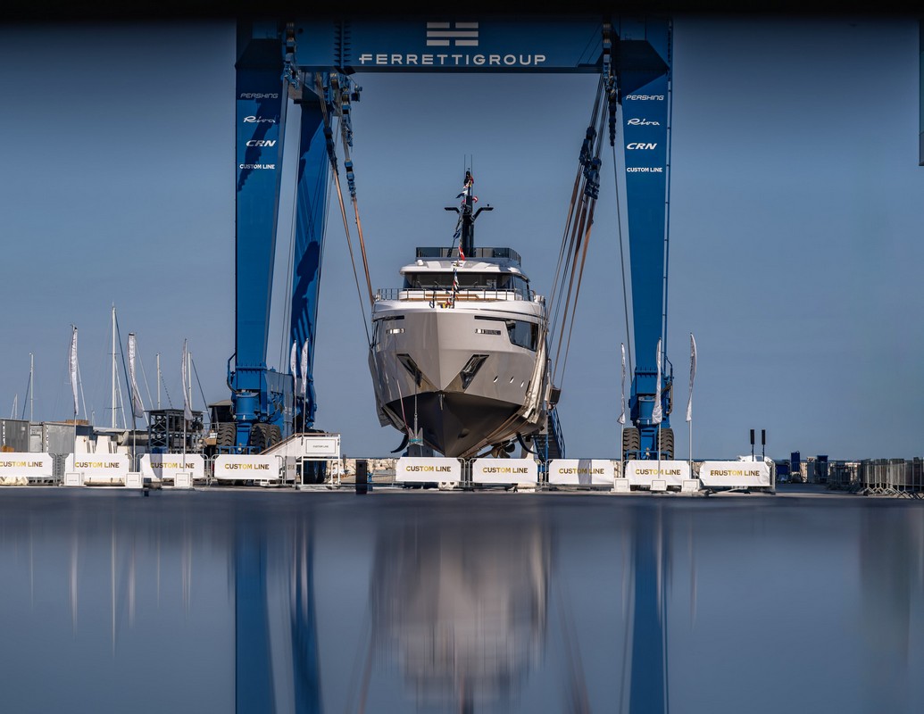 Cinque nuovi superyacht Custom Line