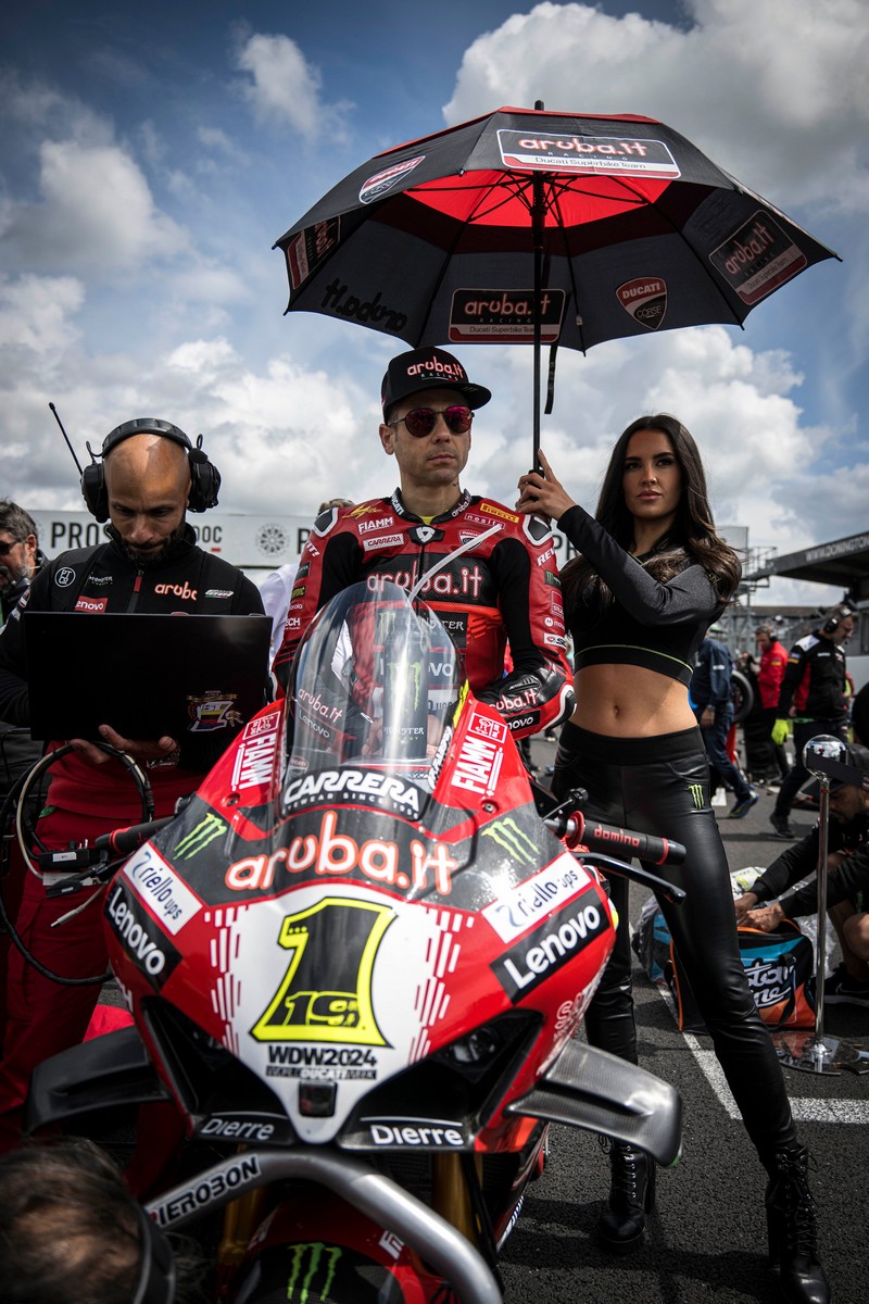 Paddock Girls SBK Donington 2024