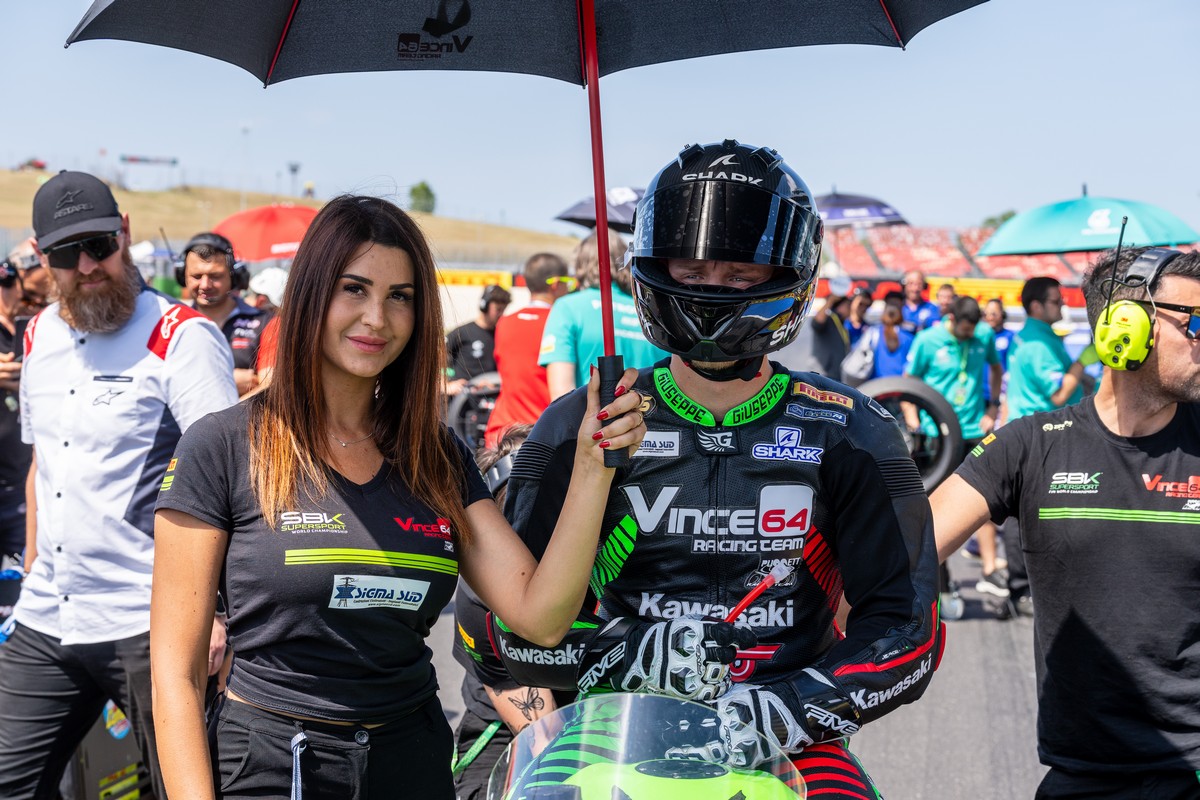 Paddock Girls SBK Donington 2024