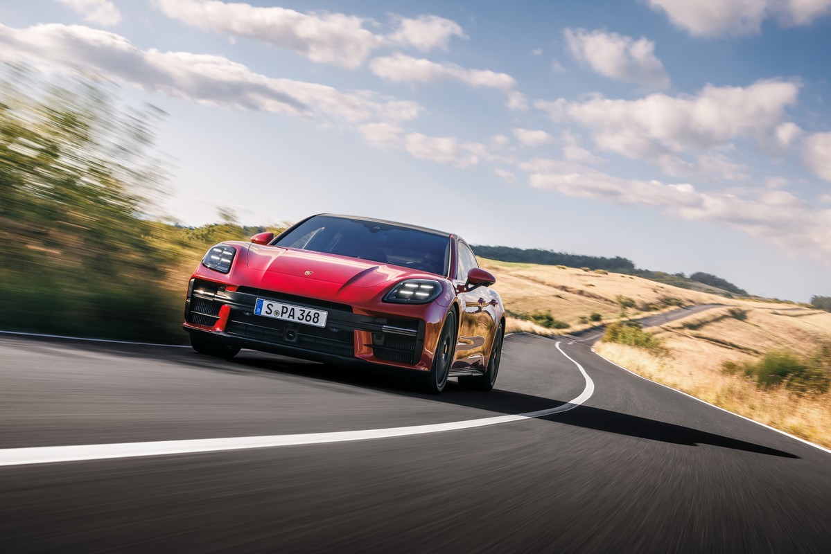 Porsche Panamera Turbo S E-Hybrid e Panamera GTS