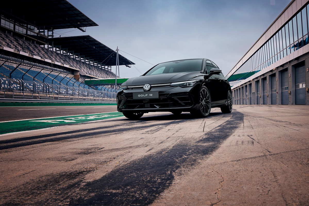 Volkswagen Golf R e R Black Edition