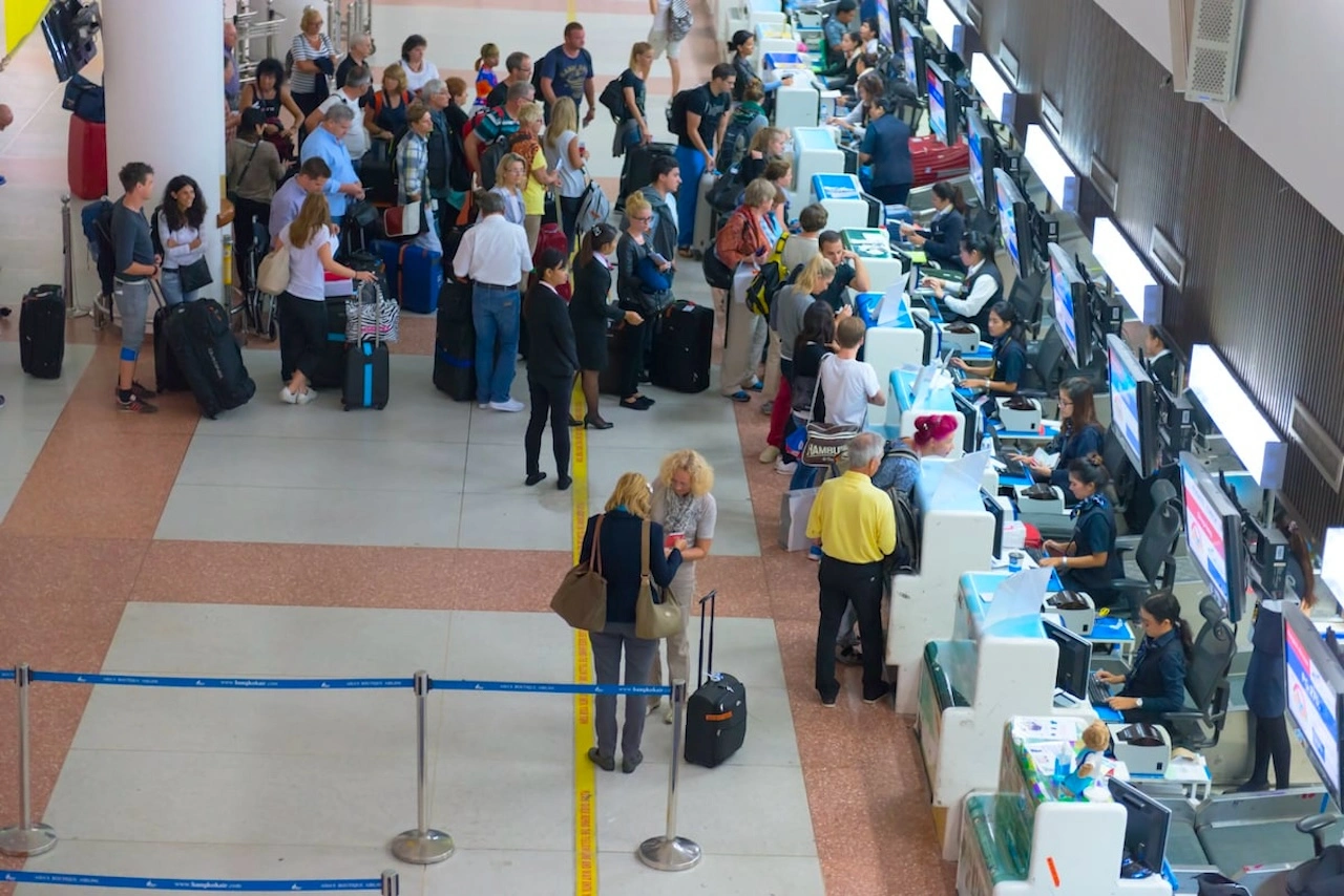 Banchi check-in aeroporto